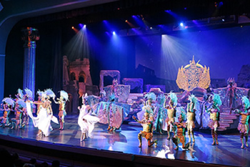 芭達雅的「羅馬金劇場」人妖秀場，請叫我泰國第一名！